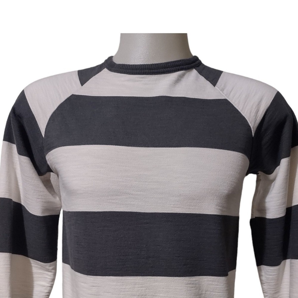 Sweatshirt Old Navy Grey White Striped XL Boys 14-16 Norm Core Streetwear Retro - Picture 9 of 10